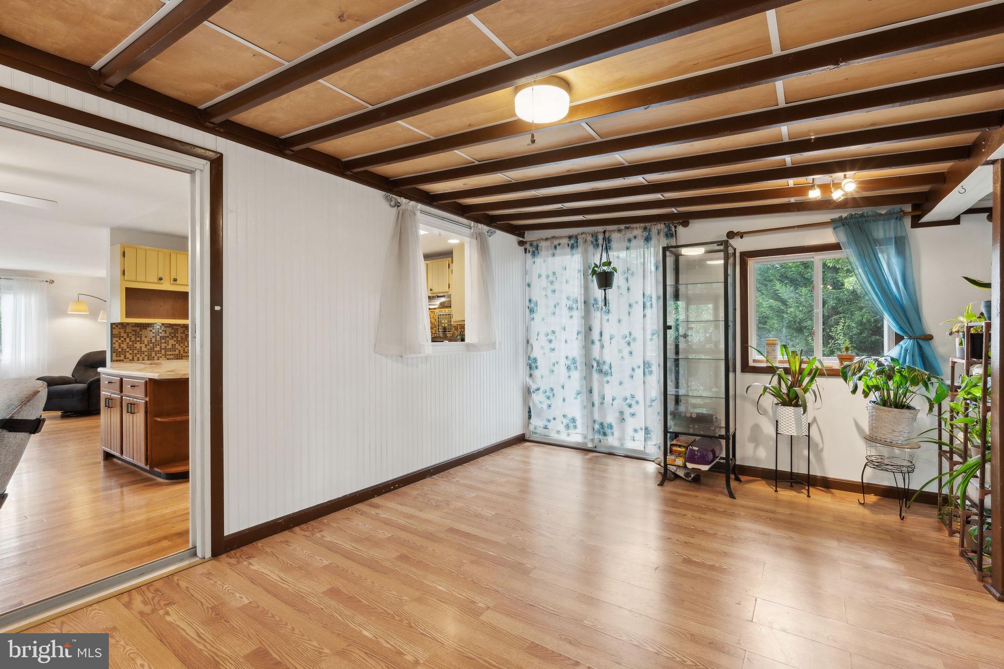 205 CHESTNUT COURT