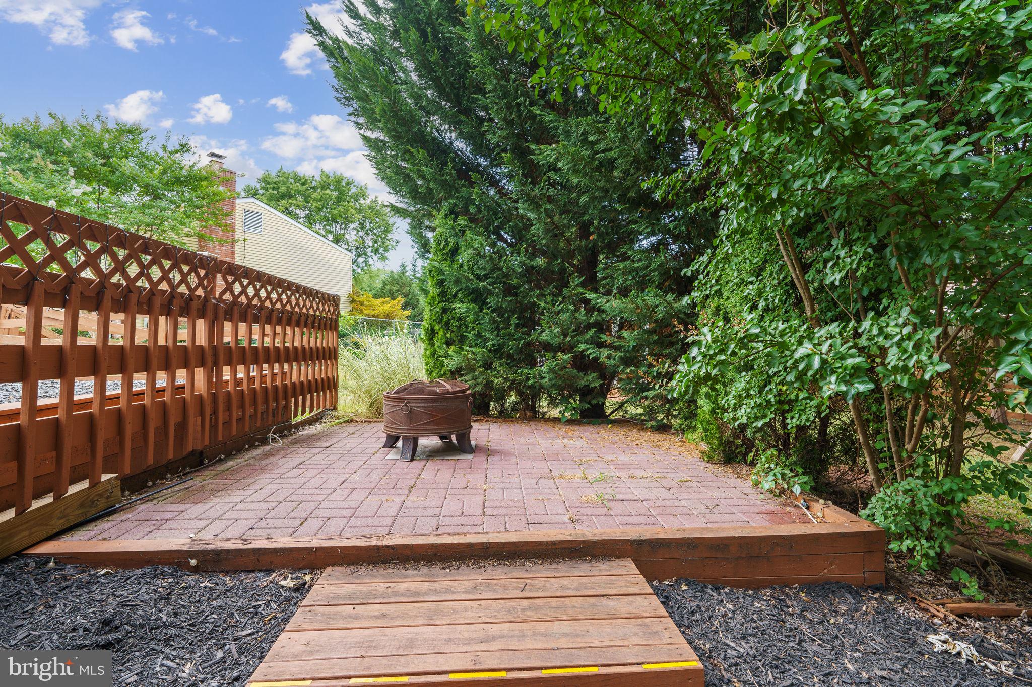 205 CHESTNUT COURT