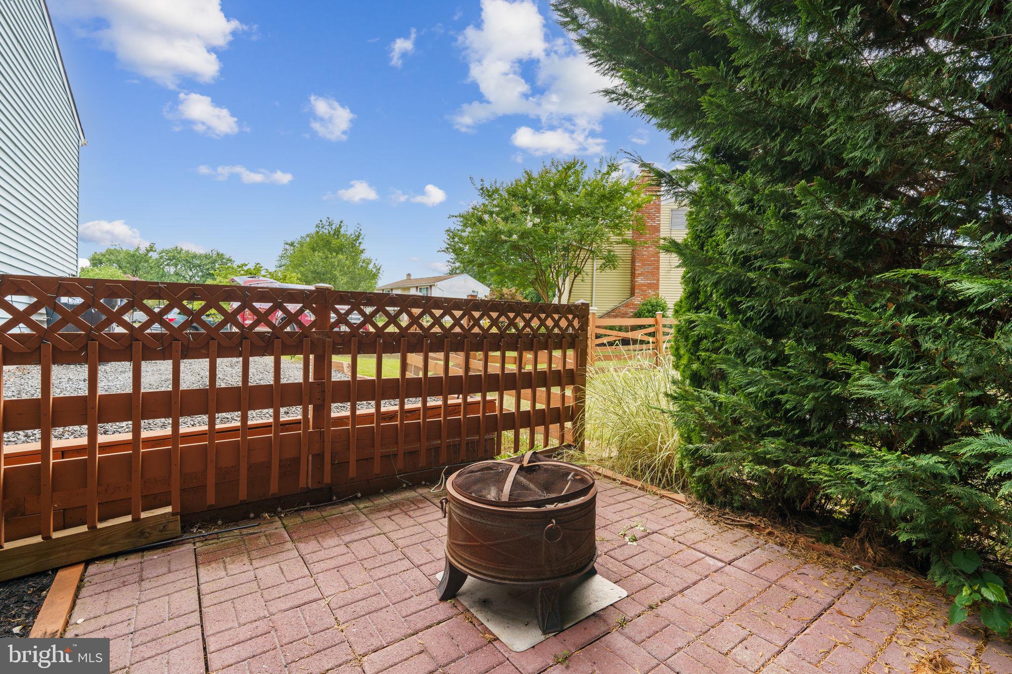 205 CHESTNUT COURT