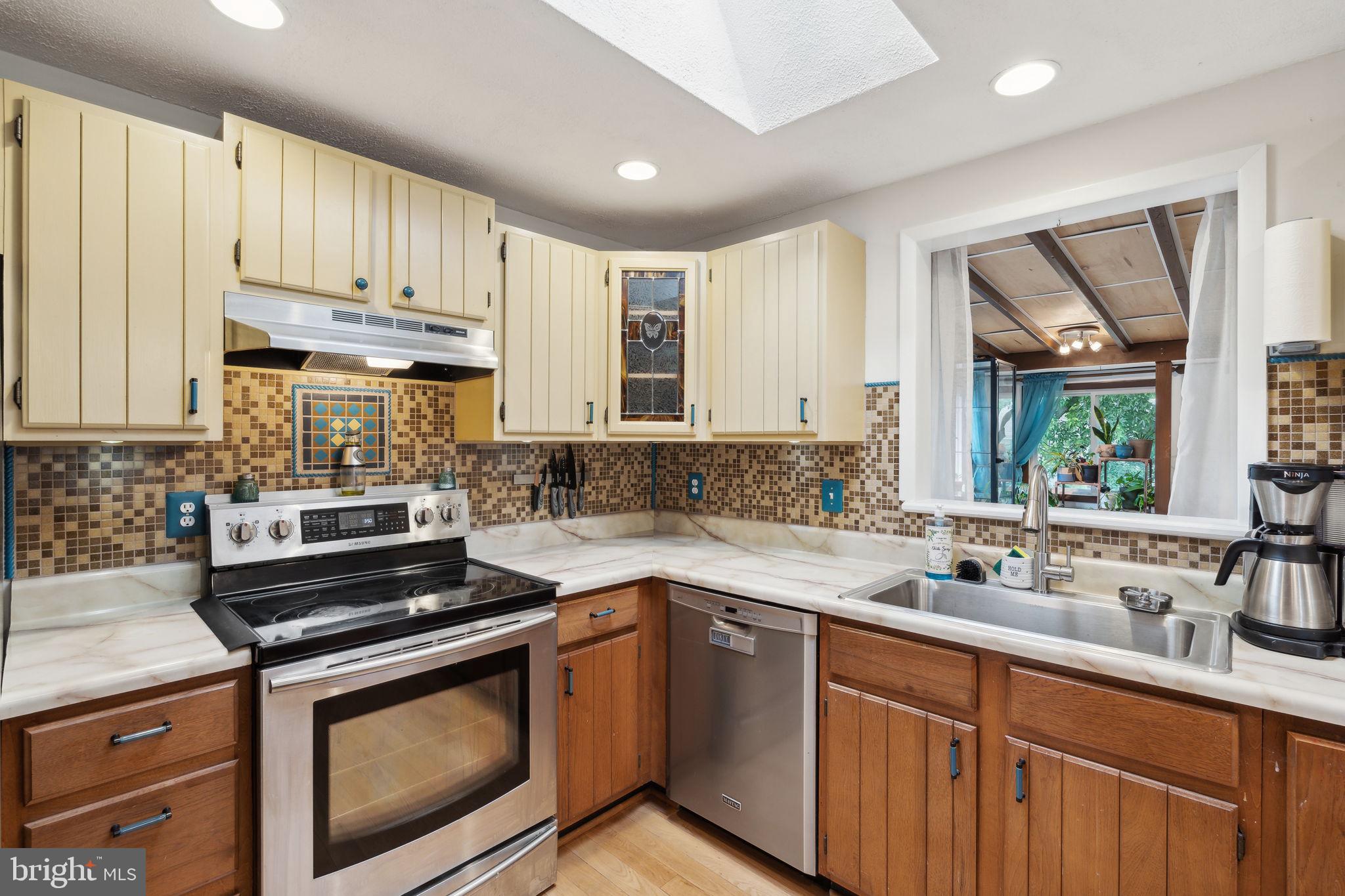 205 CHESTNUT COURT
