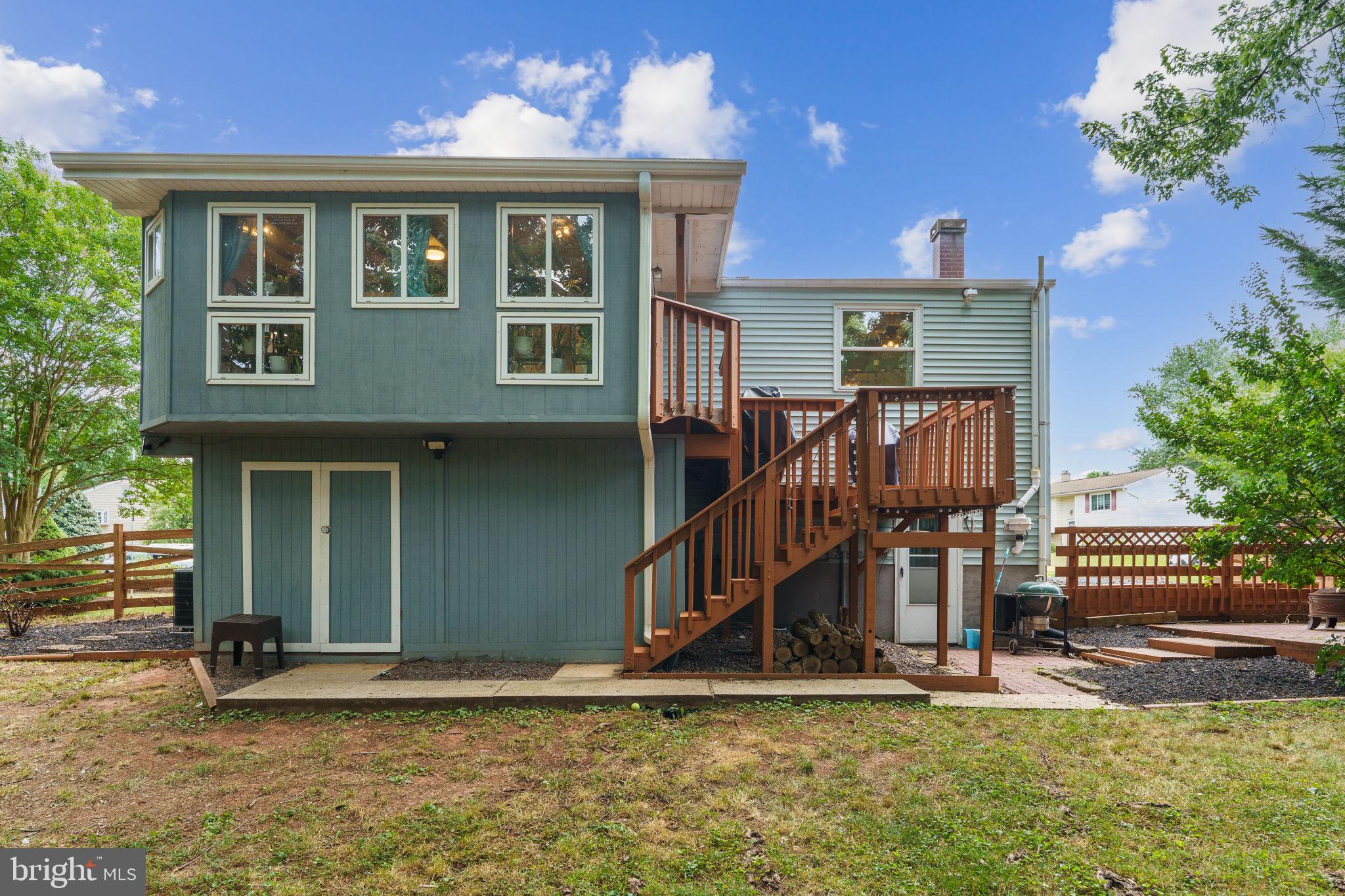 205 CHESTNUT COURT