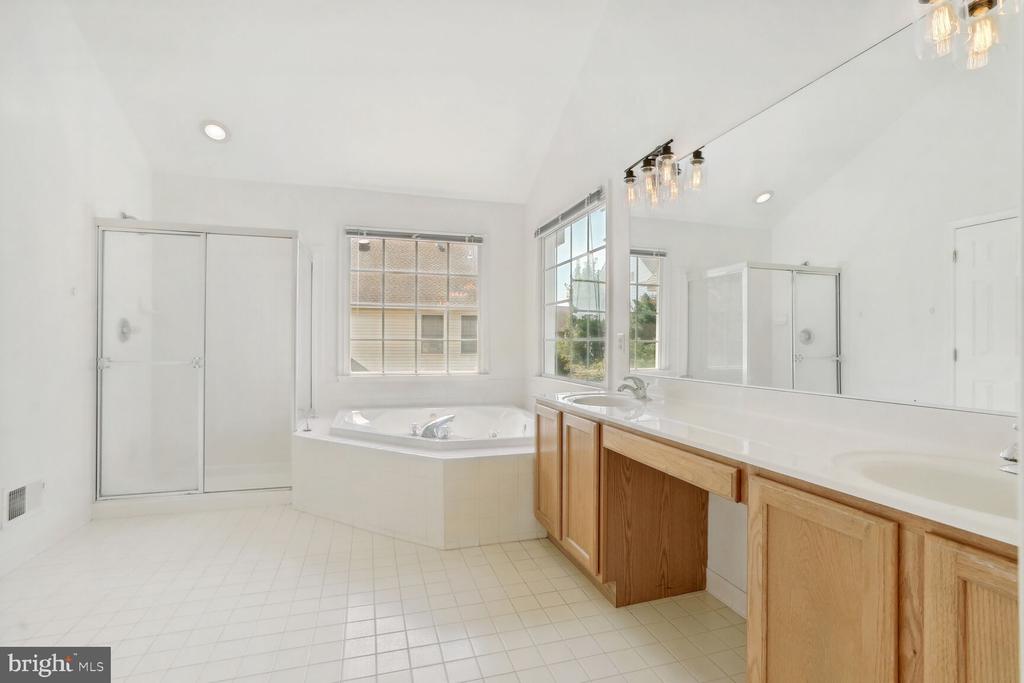 20890 SERENITY COURT