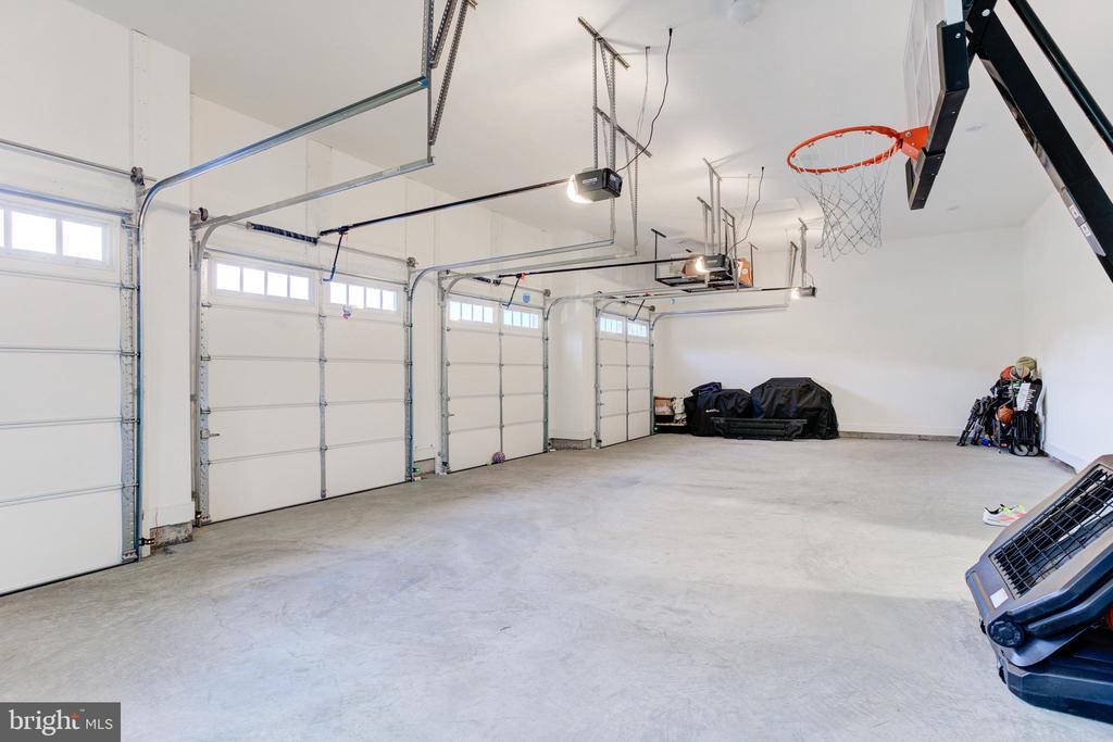 17039 GRINDSTONE COURT
