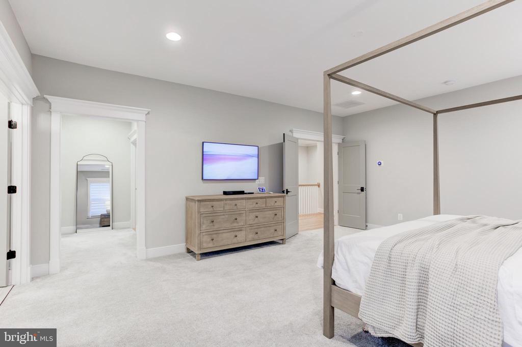 17039 GRINDSTONE COURT