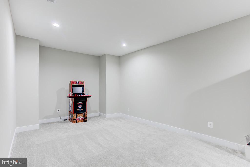 17039 GRINDSTONE COURT