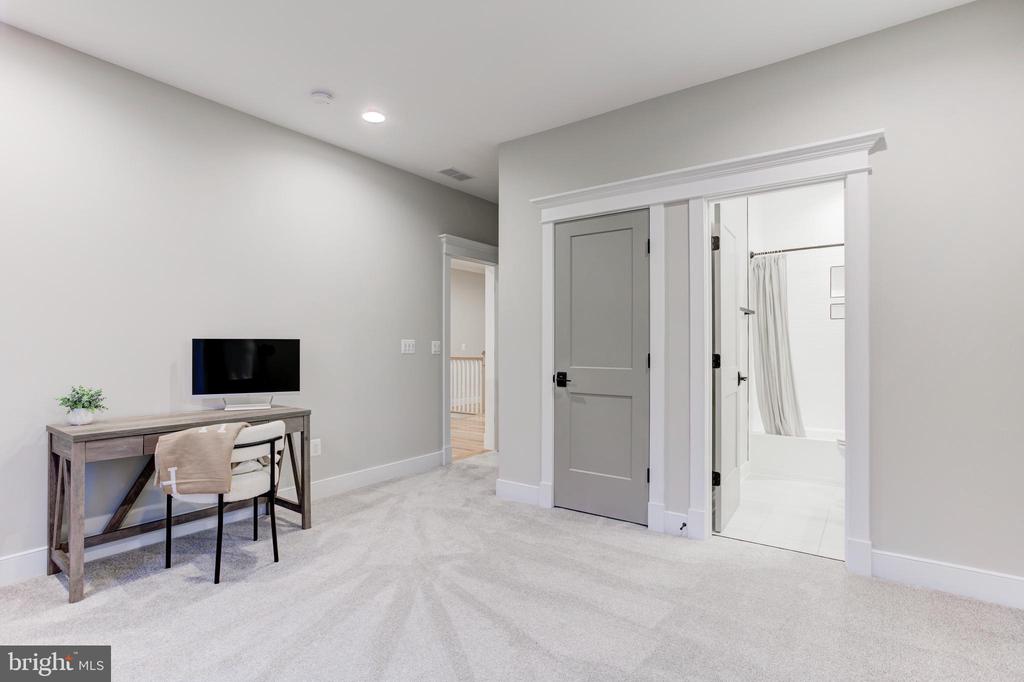 17039 GRINDSTONE COURT
