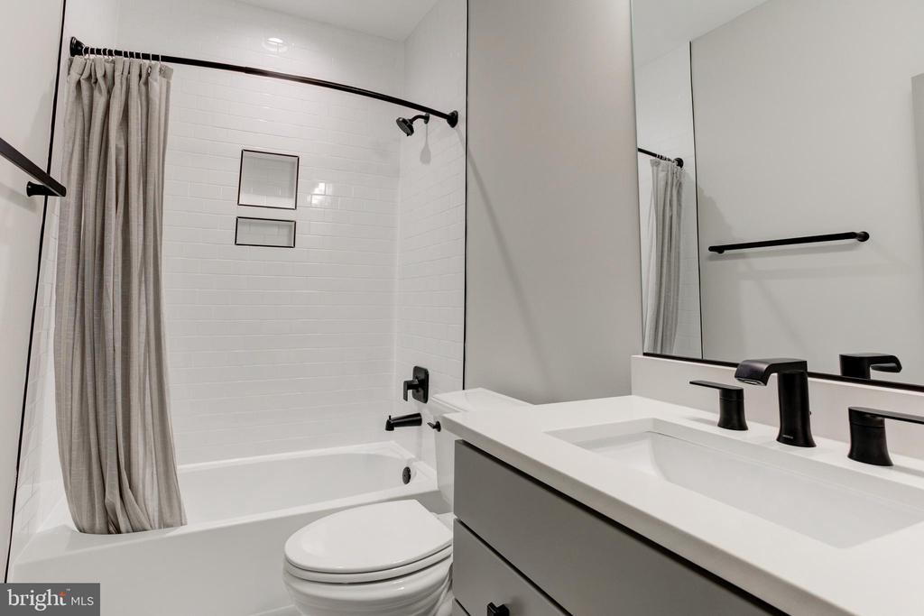 17039 GRINDSTONE COURT