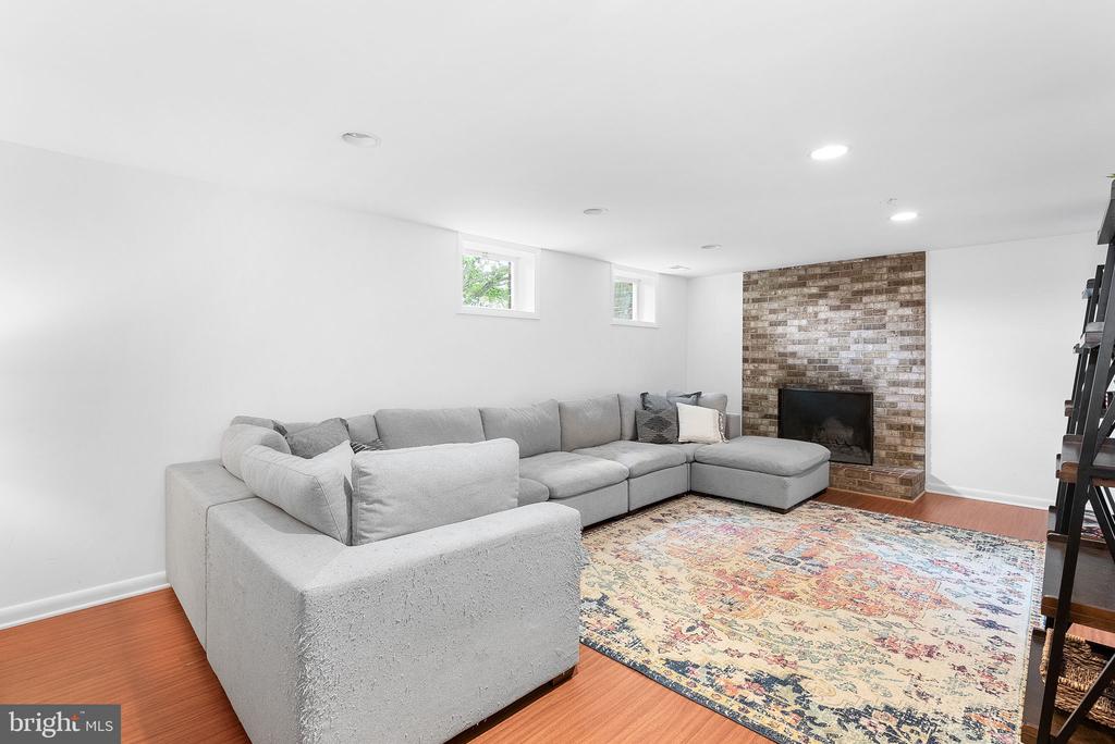 38599 RICHARD CREEK LANE