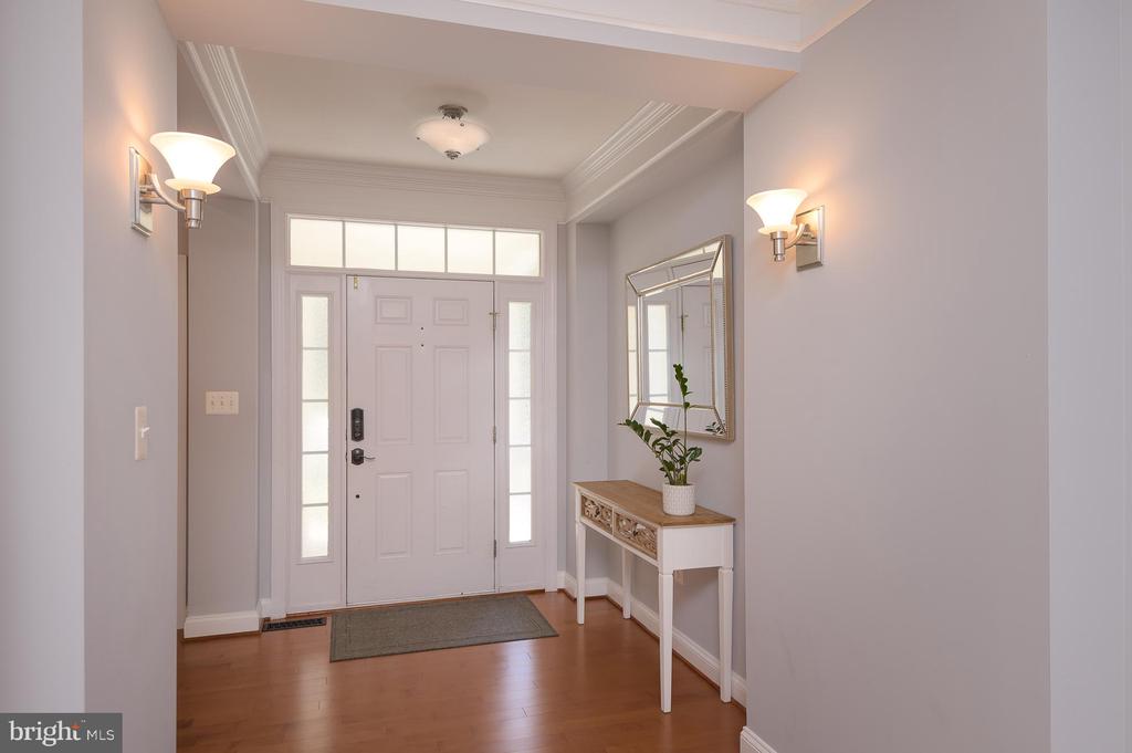 22780 HIGHCREST CIRCLE