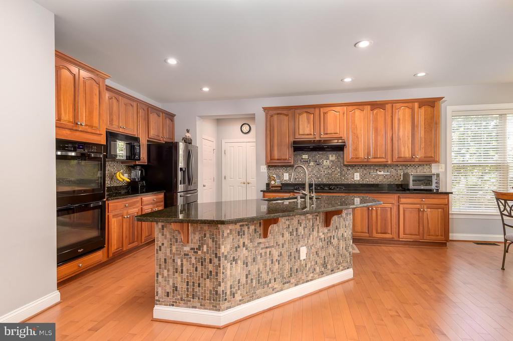 22780 HIGHCREST CIRCLE