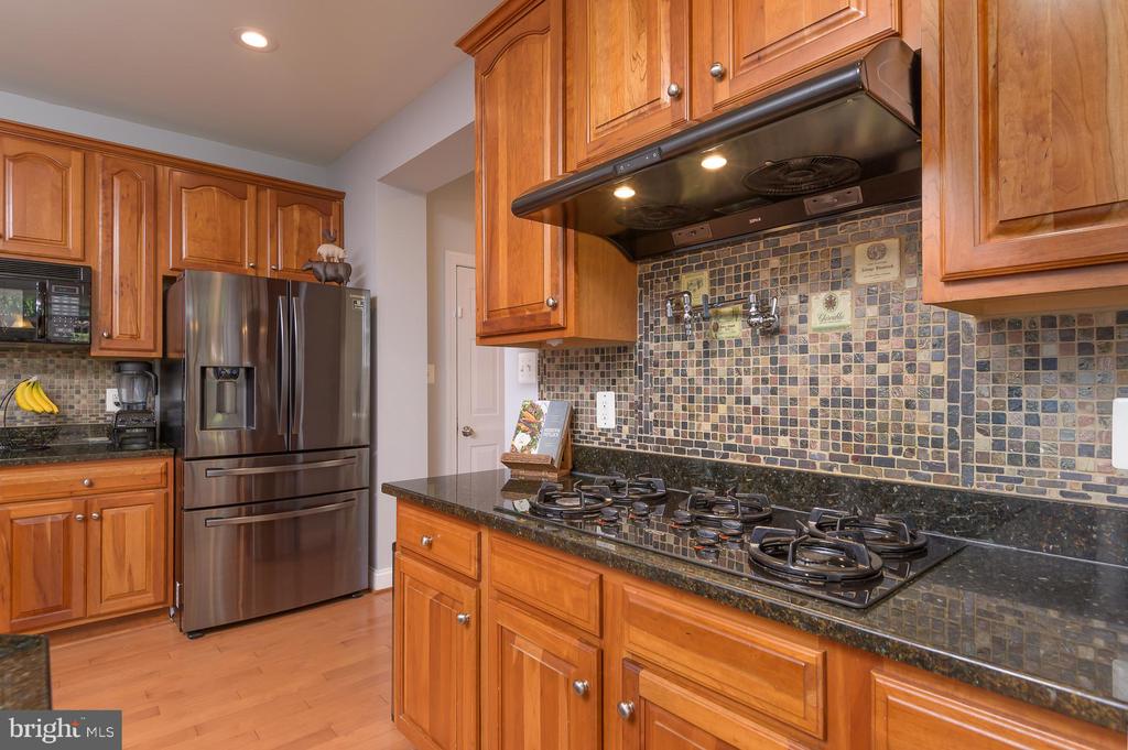22780 HIGHCREST CIRCLE
