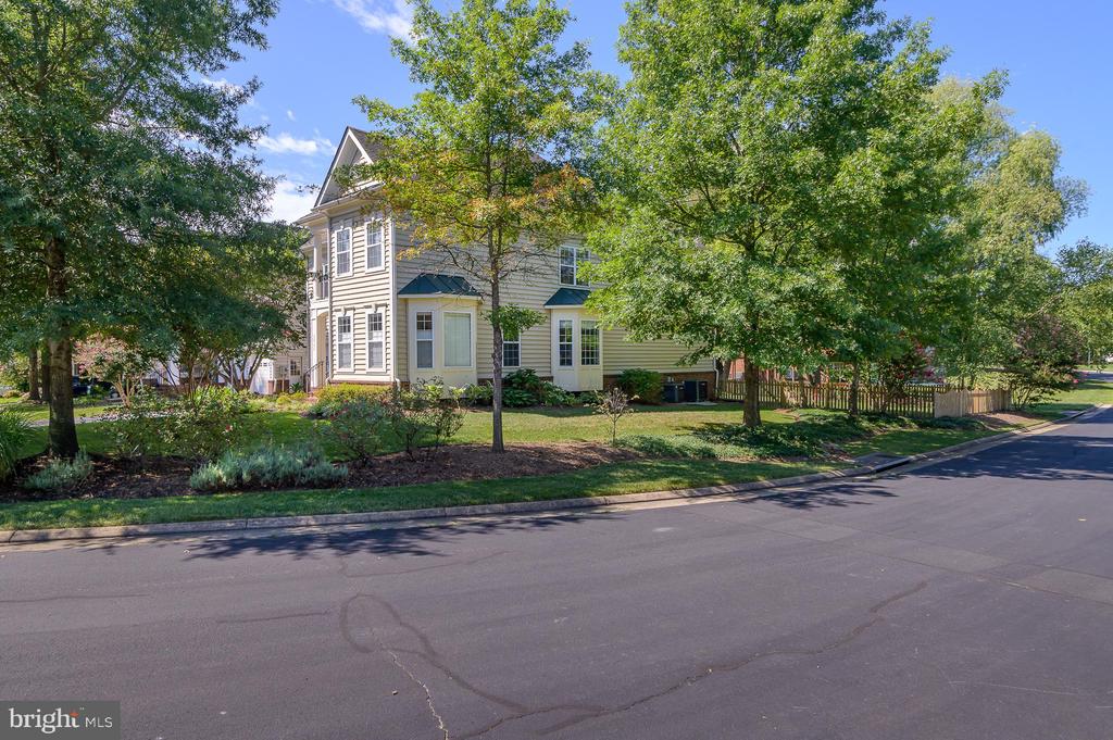 22780 HIGHCREST CIRCLE