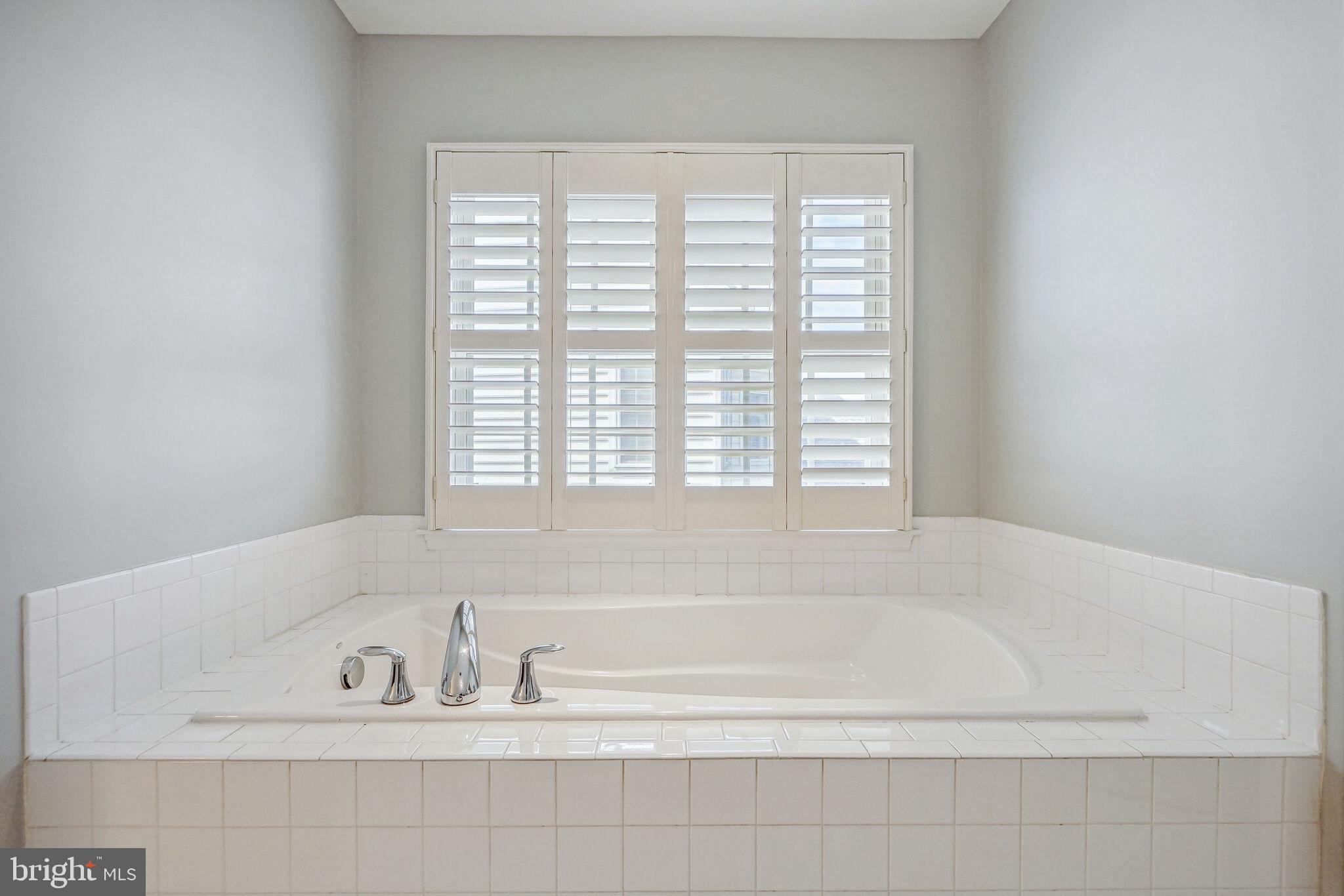 42628 LEGACY PARK DRIVE