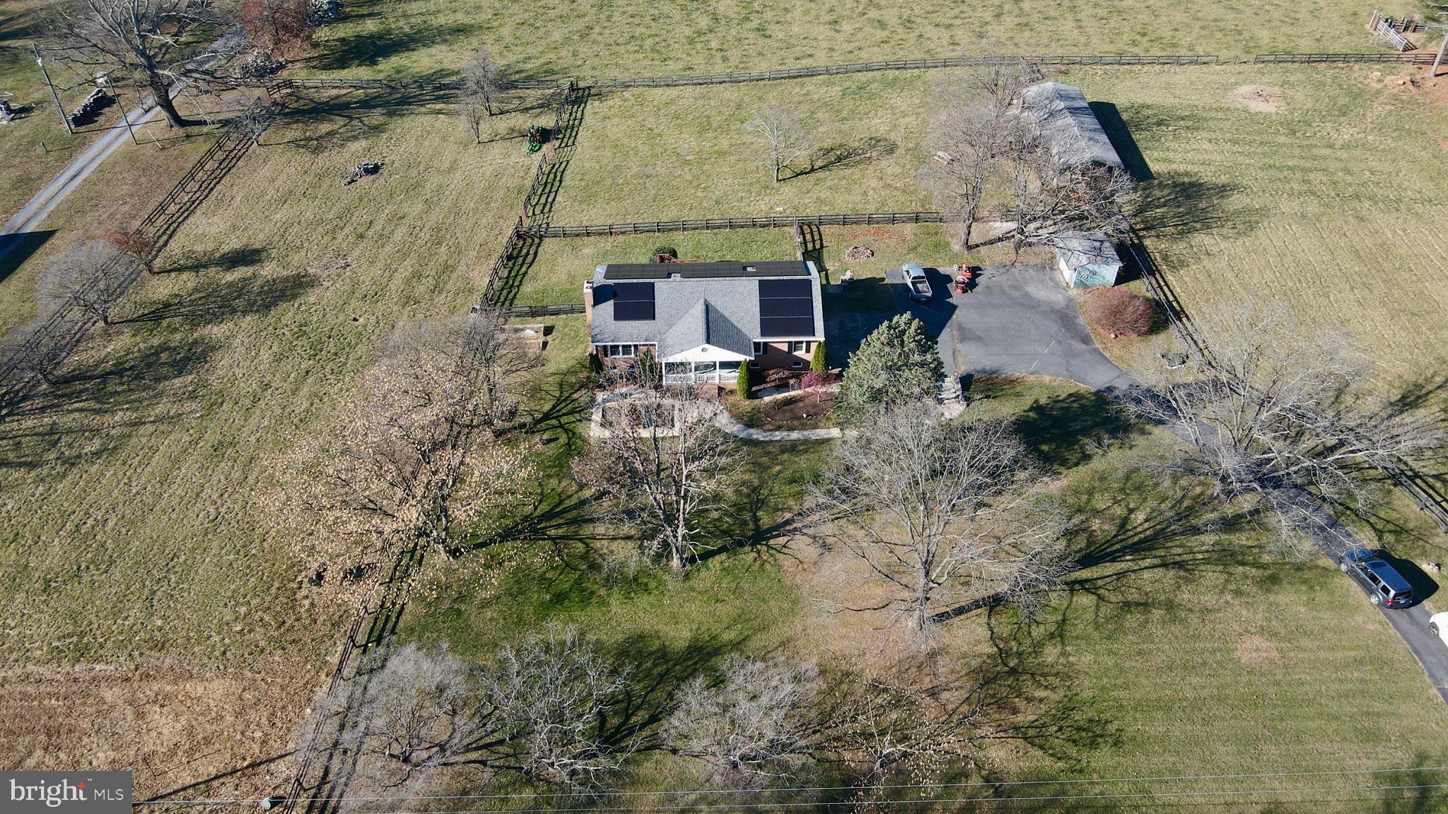 18985 AIRMONT ROAD