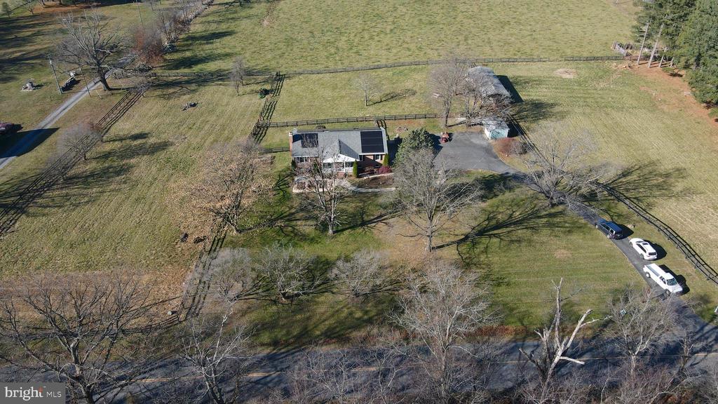 18985 AIRMONT ROAD
