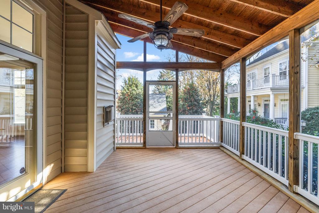 538 GENTLEWOOD SQUARE