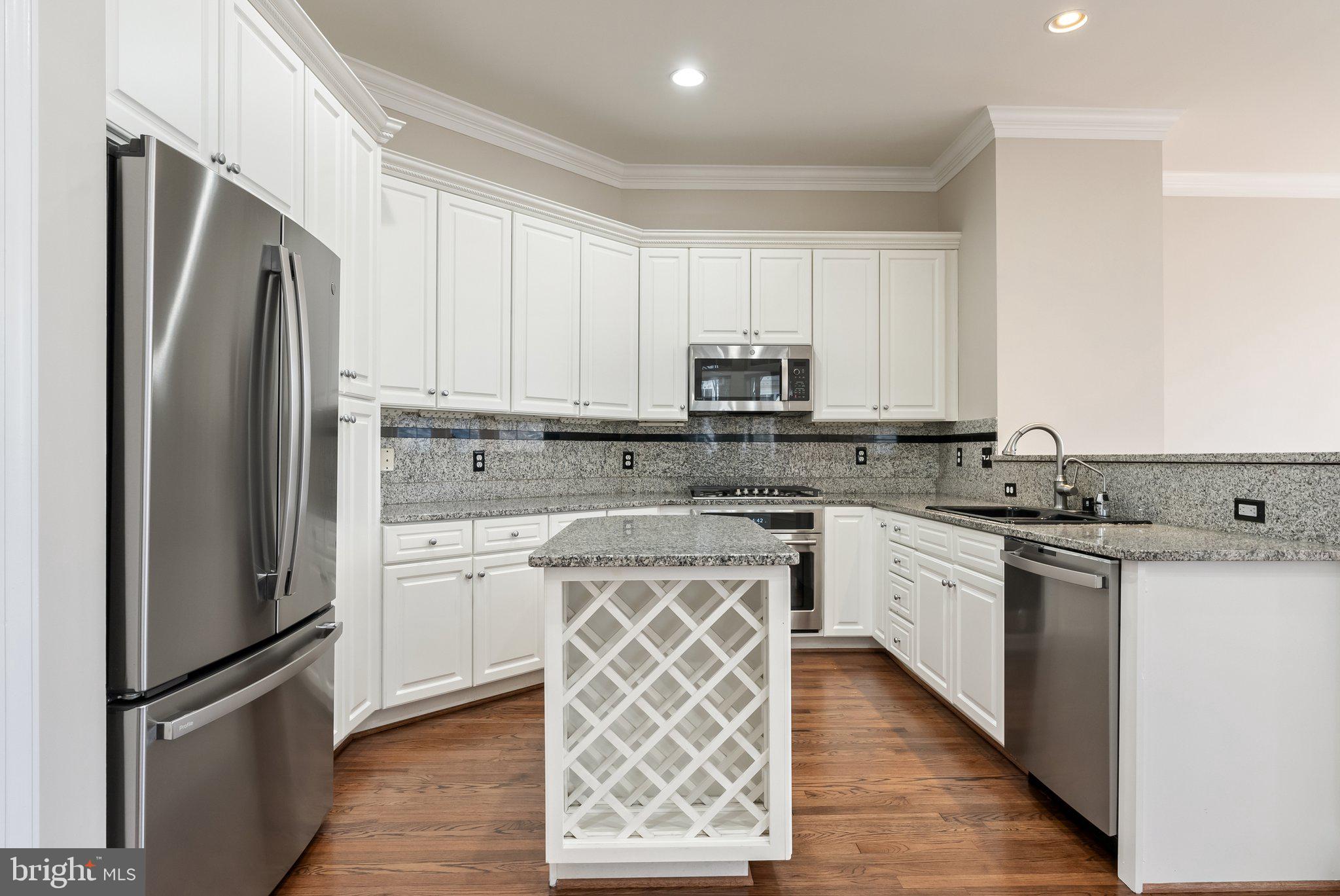 538 GENTLEWOOD SQUARE