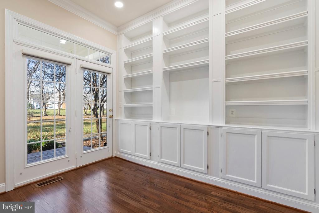 538 GENTLEWOOD SQUARE