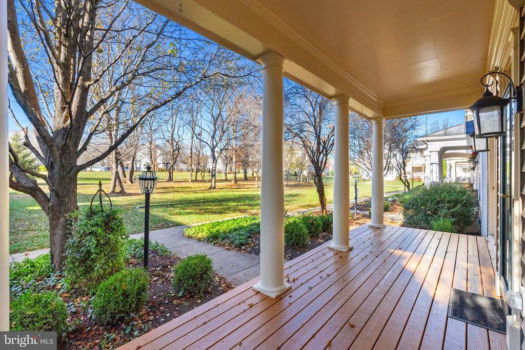 538 GENTLEWOOD SQUARE