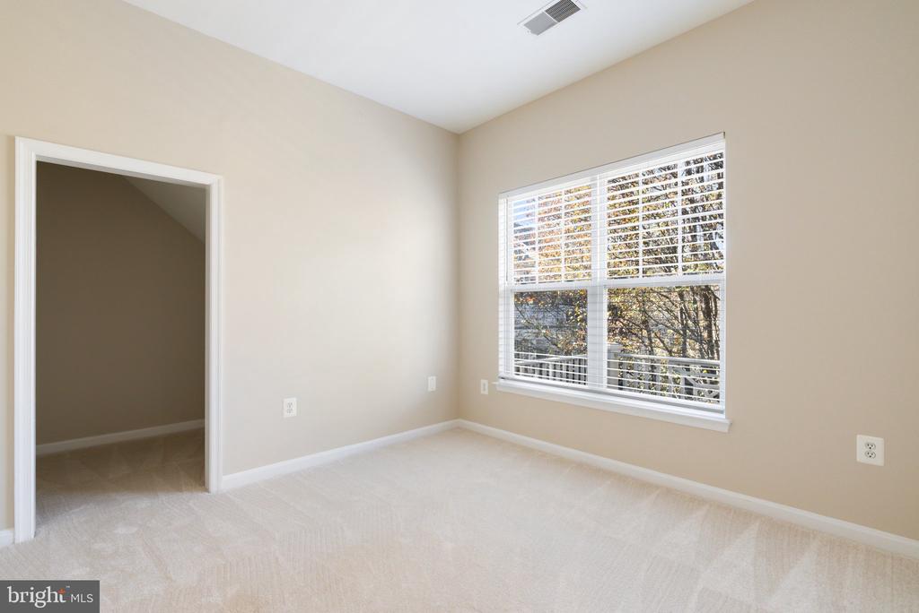 538 GENTLEWOOD SQUARE