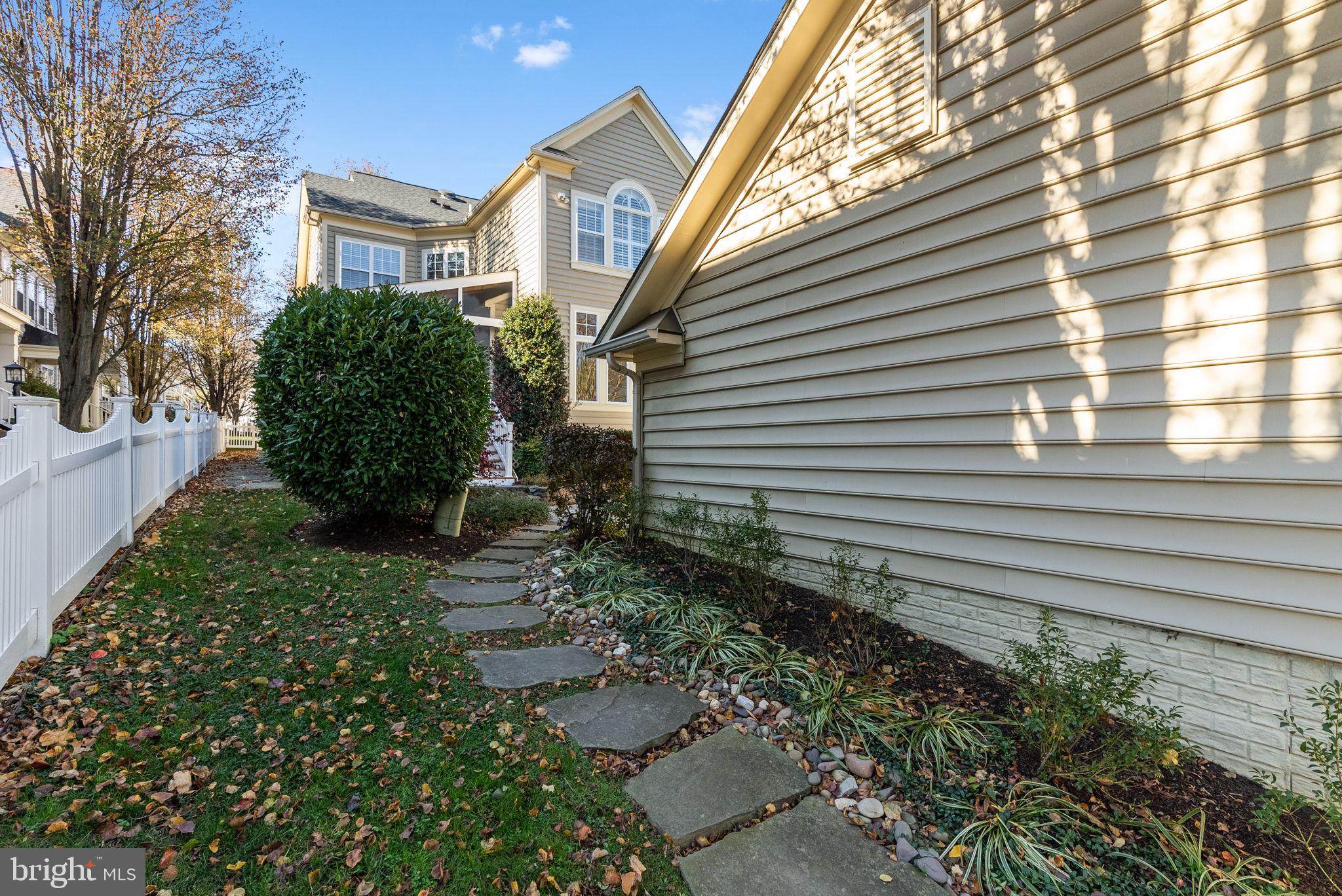 538 GENTLEWOOD SQUARE