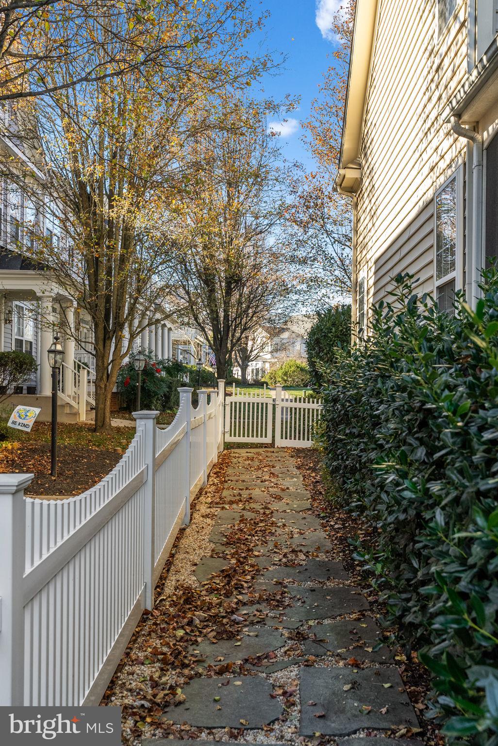 538 GENTLEWOOD SQUARE