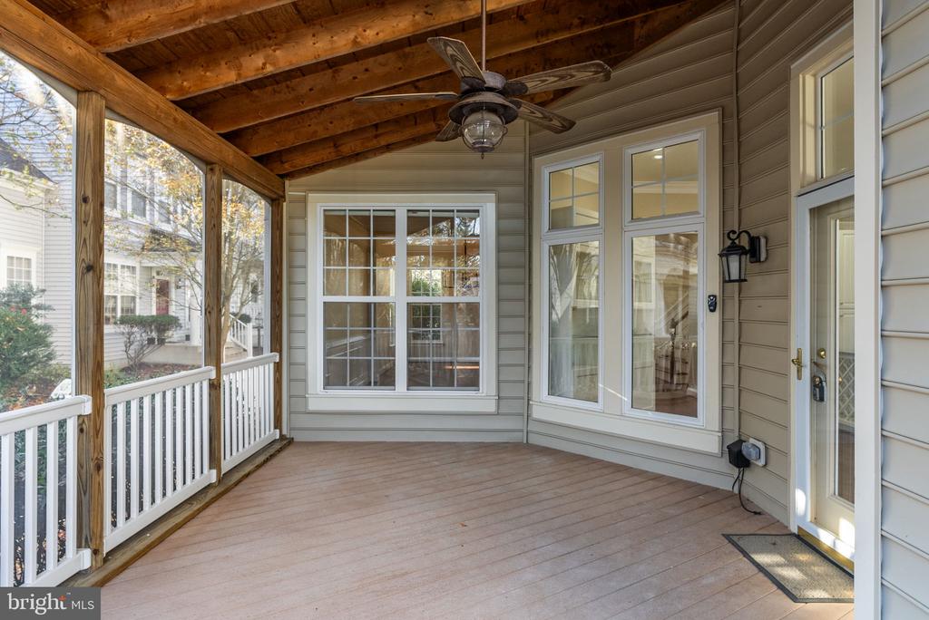 538 GENTLEWOOD SQUARE