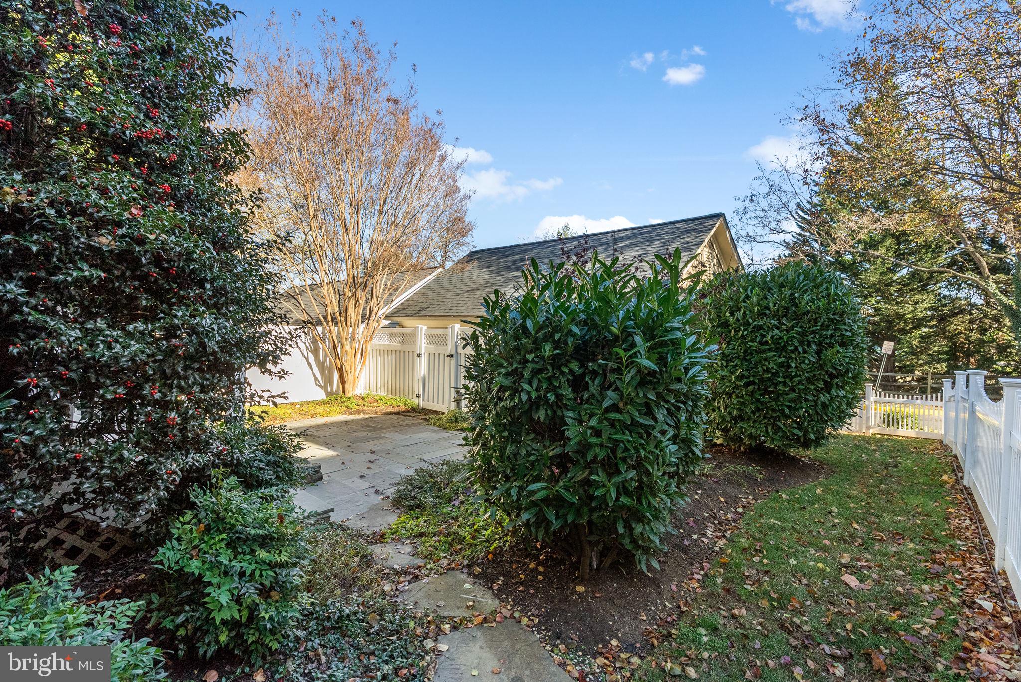 538 GENTLEWOOD SQUARE