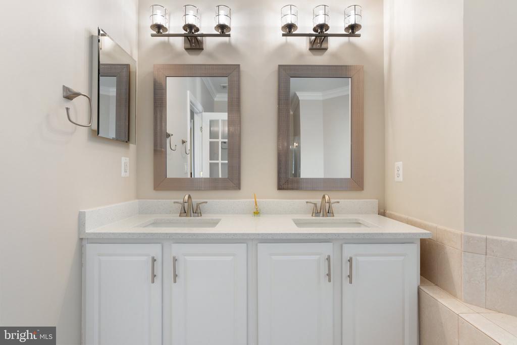 538 GENTLEWOOD SQUARE