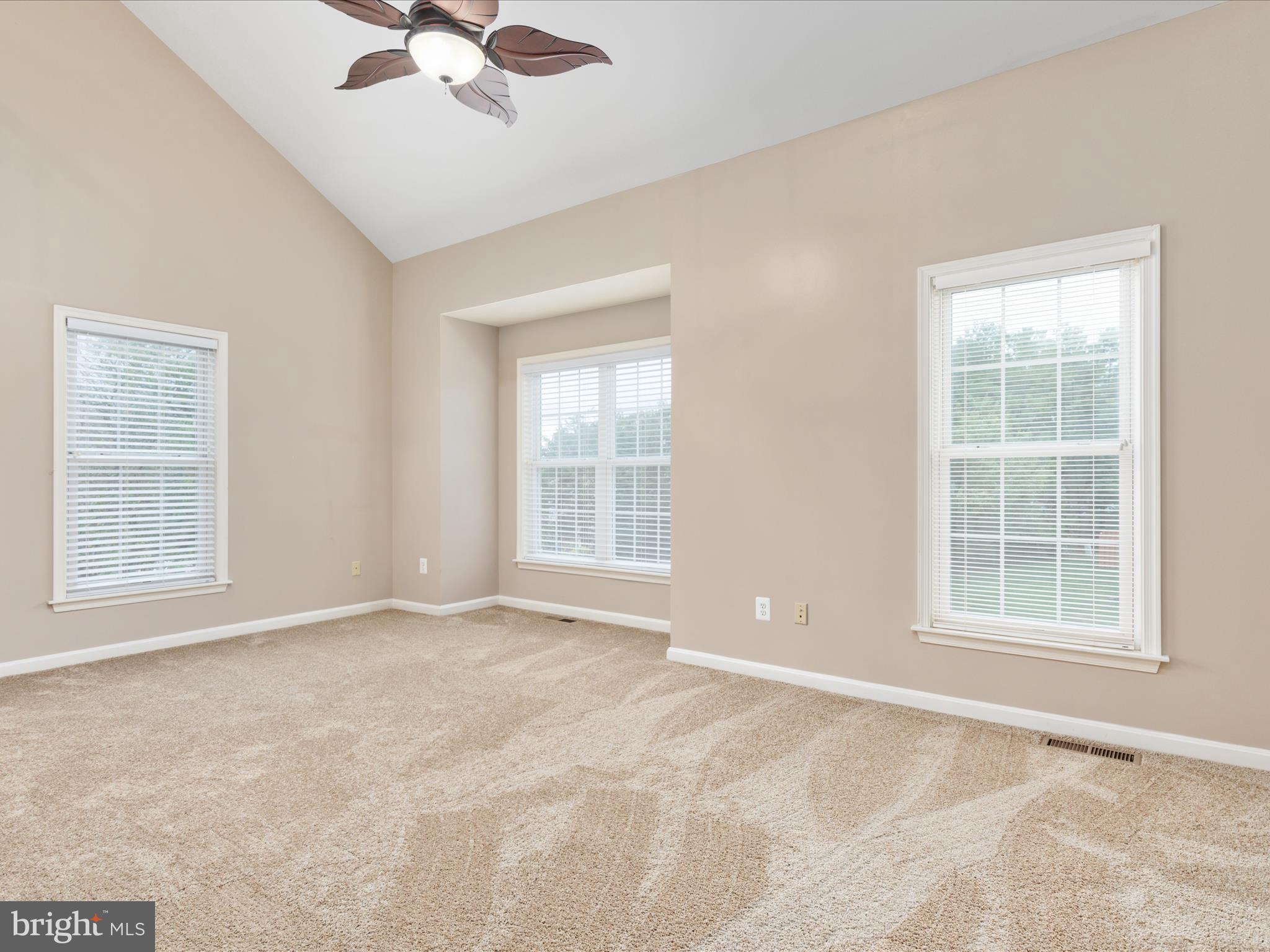 43992 KINGS ARMS SQUARE