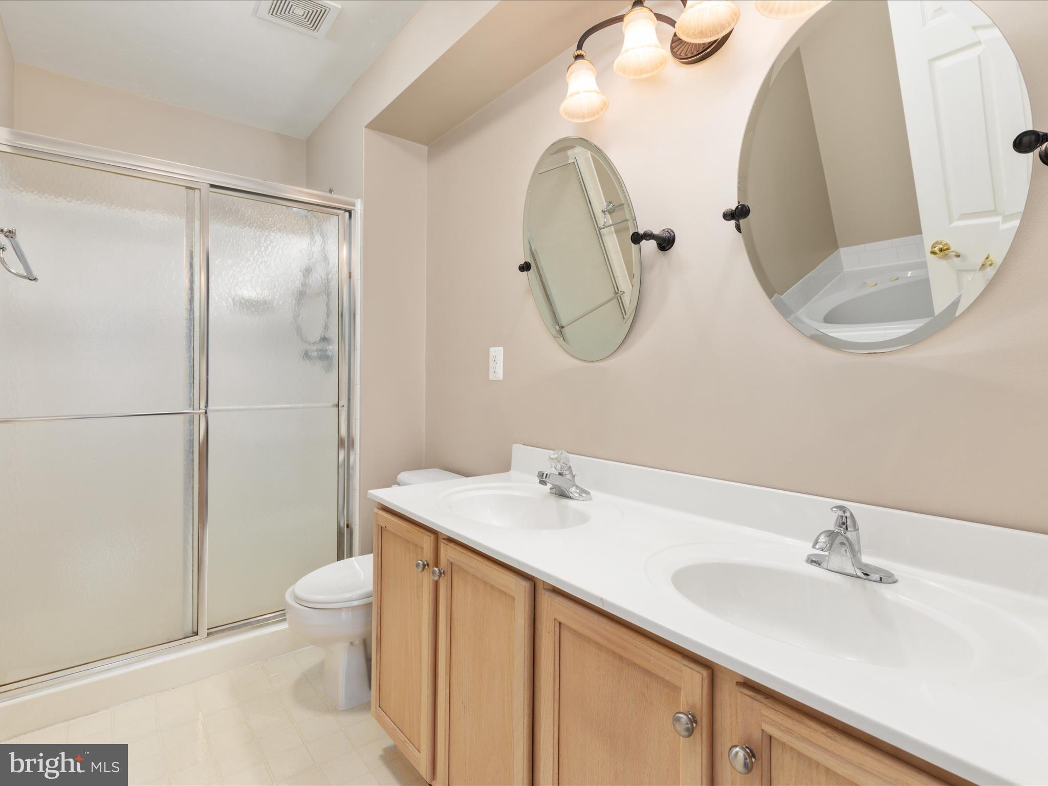 43992 KINGS ARMS SQUARE