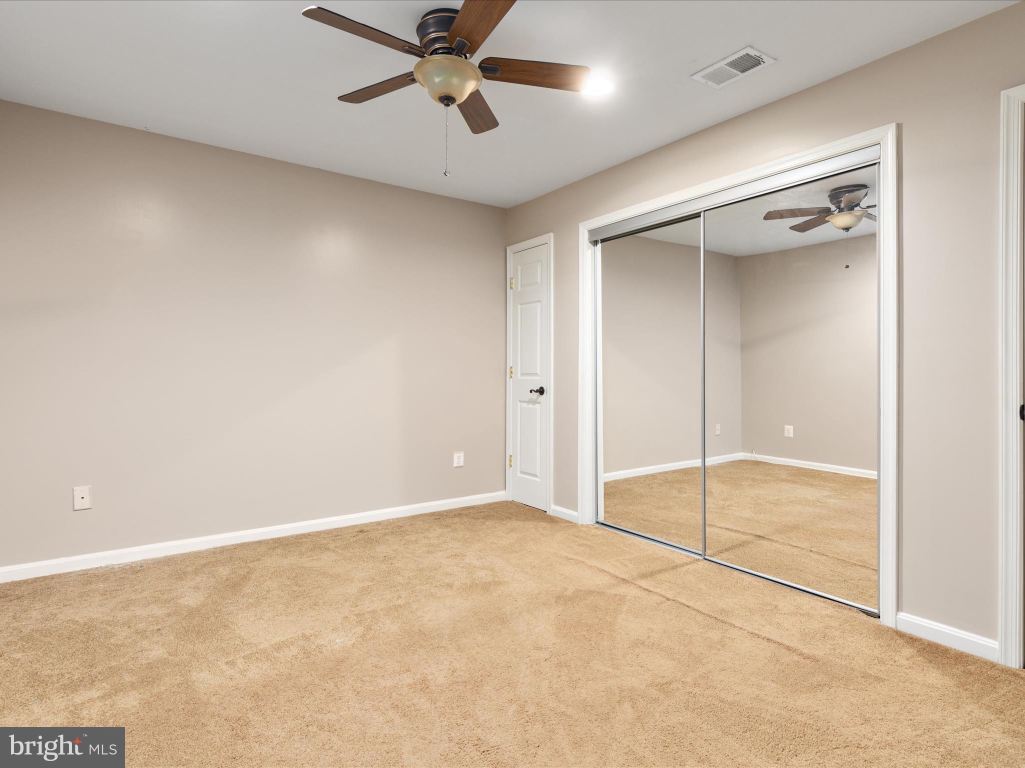 43992 KINGS ARMS SQUARE