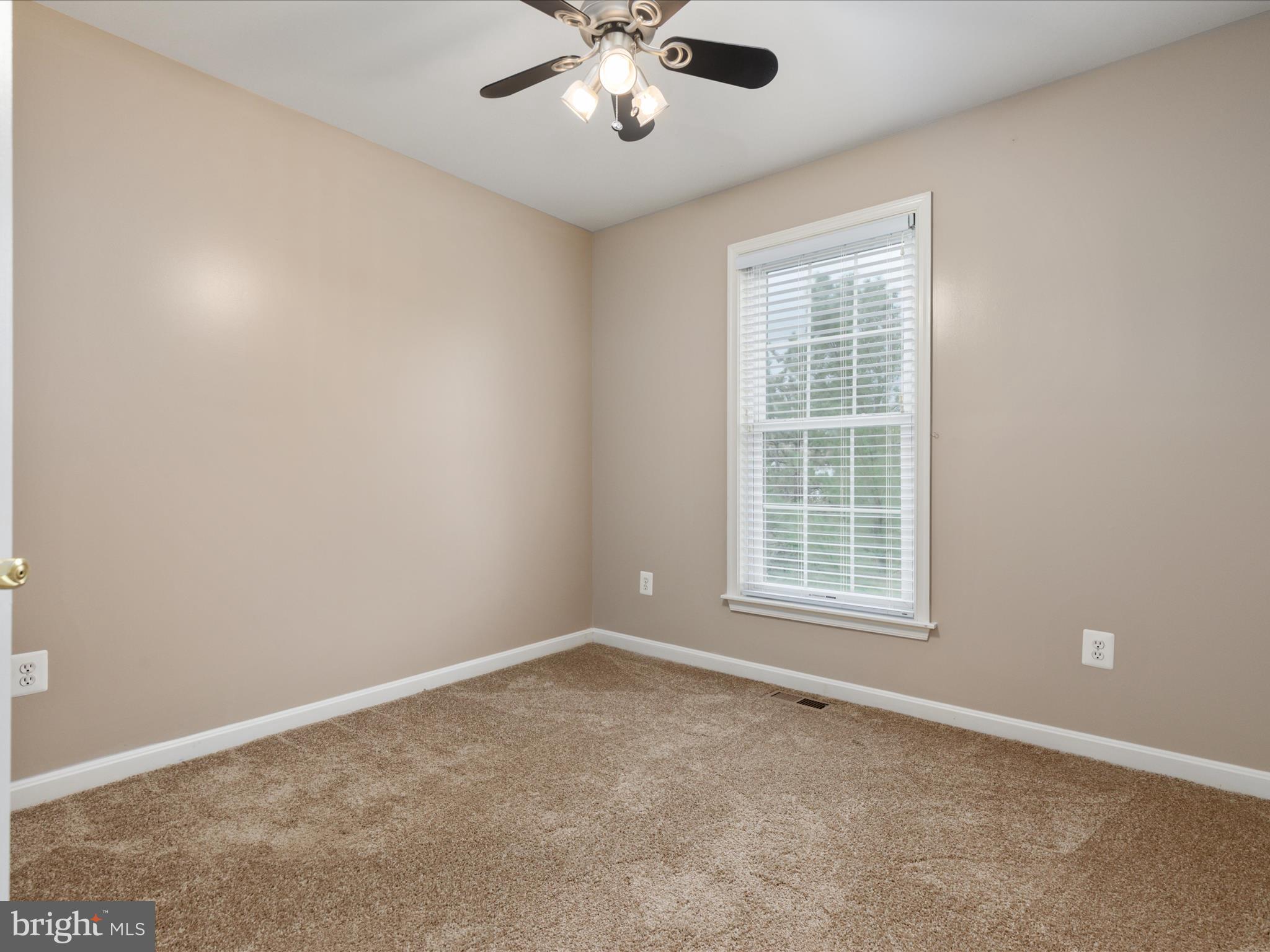 43992 KINGS ARMS SQUARE