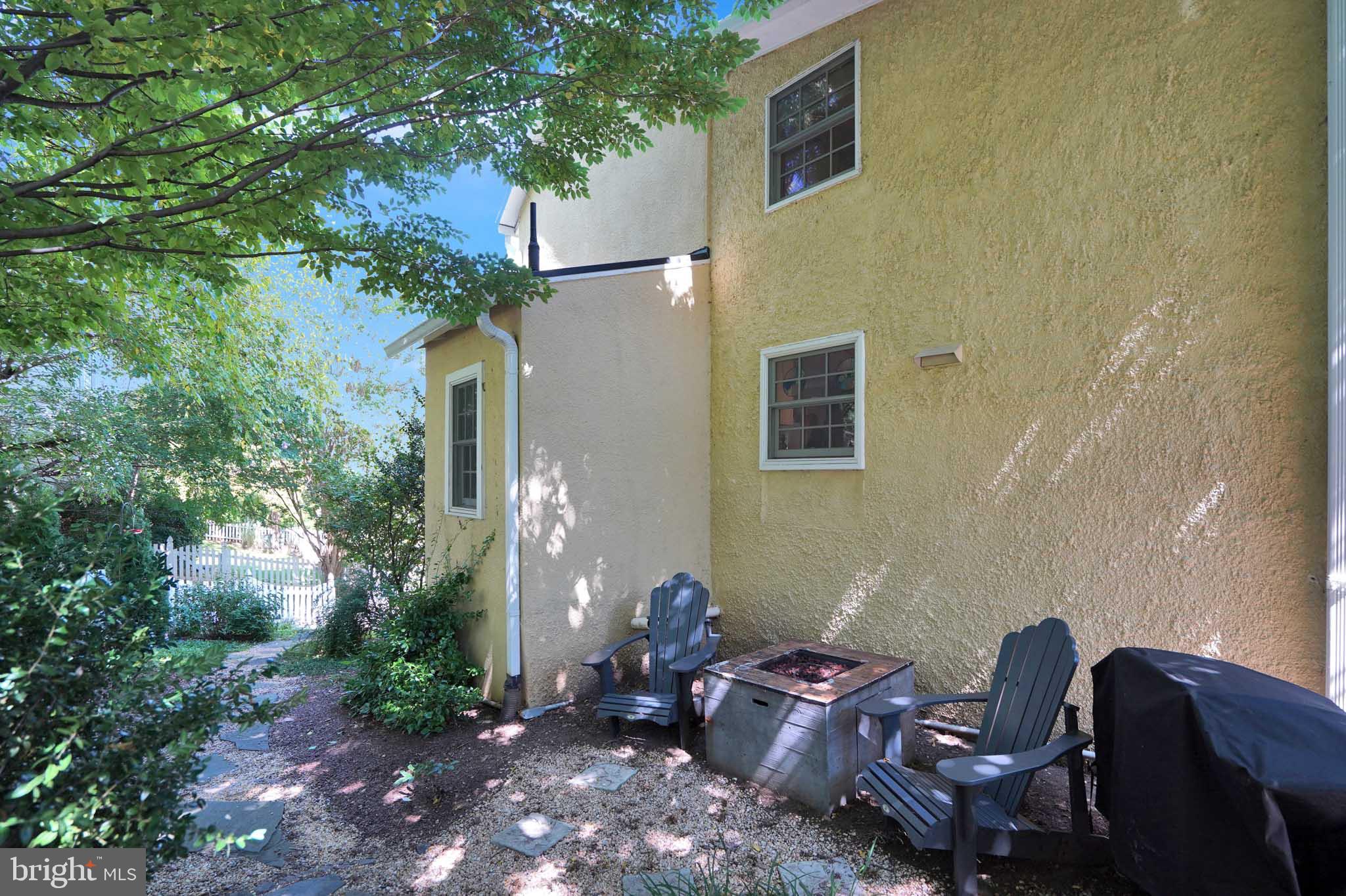 100 GARDEN COTTAGE LANE