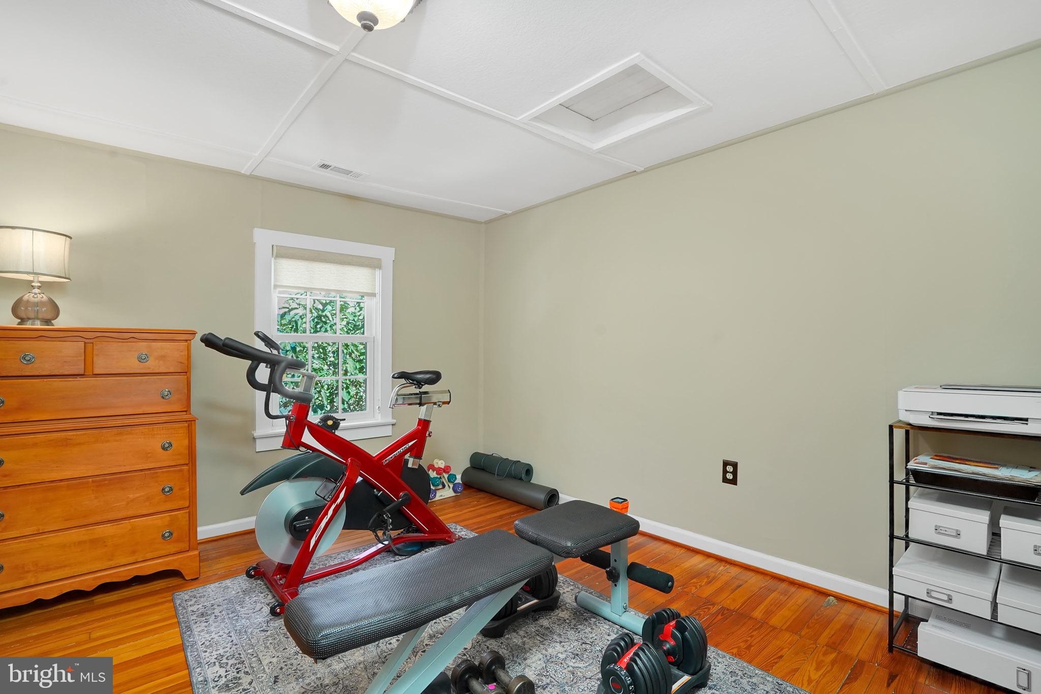 100 GARDEN COTTAGE LANE