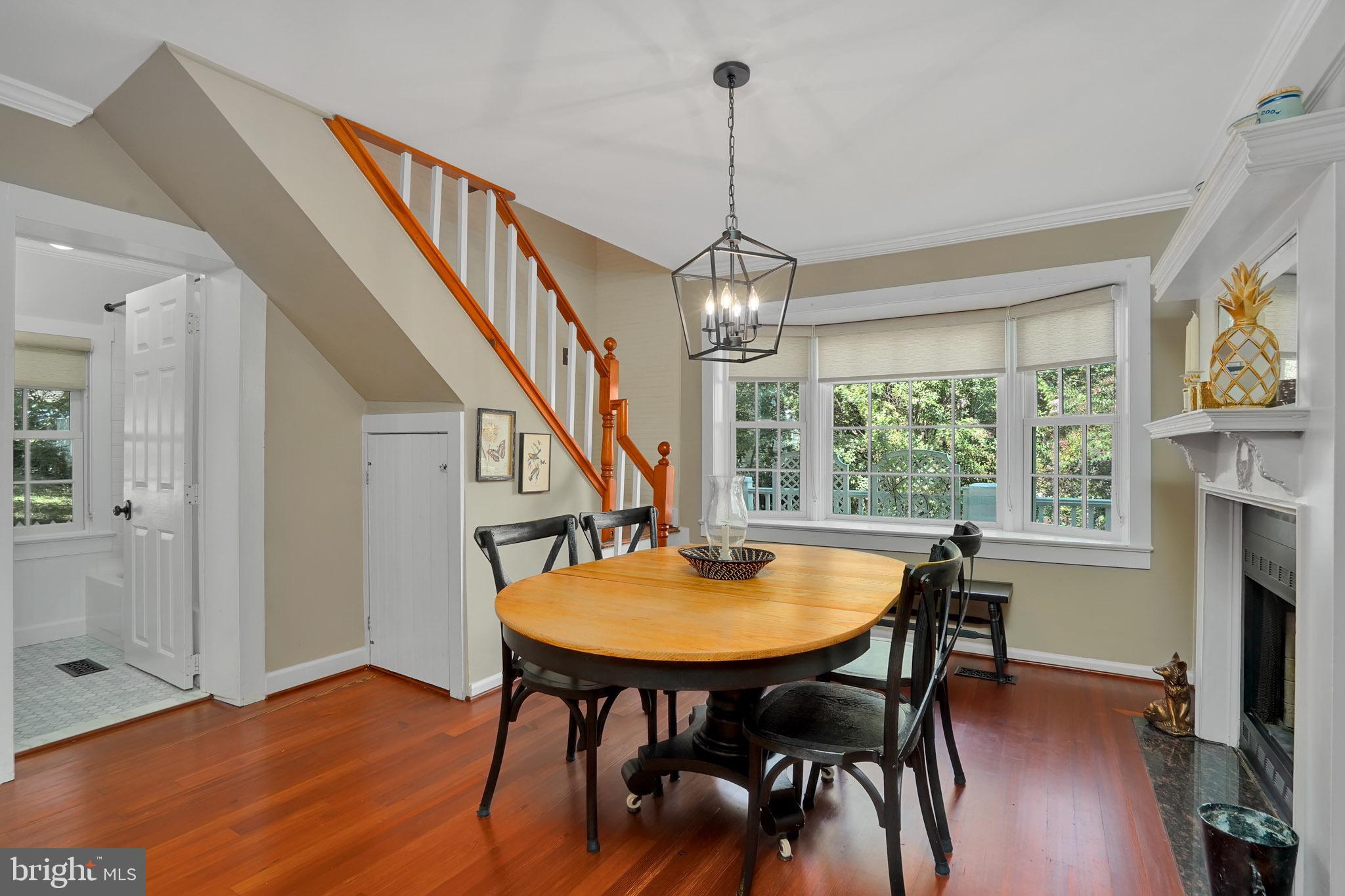 100 GARDEN COTTAGE LANE