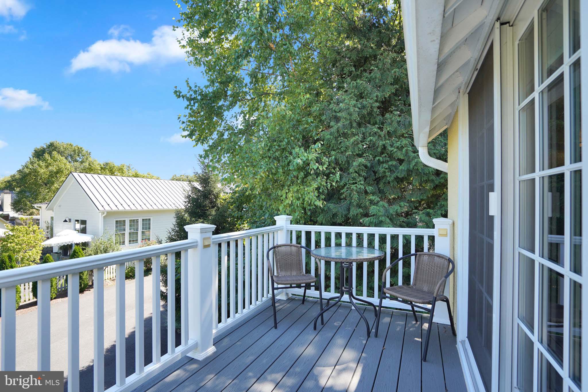 100 GARDEN COTTAGE LANE