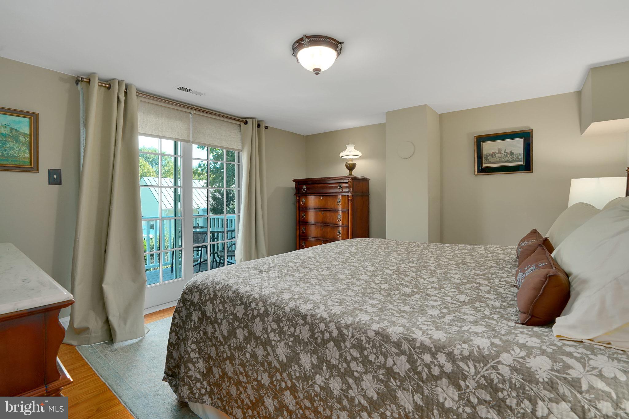 100 GARDEN COTTAGE LANE