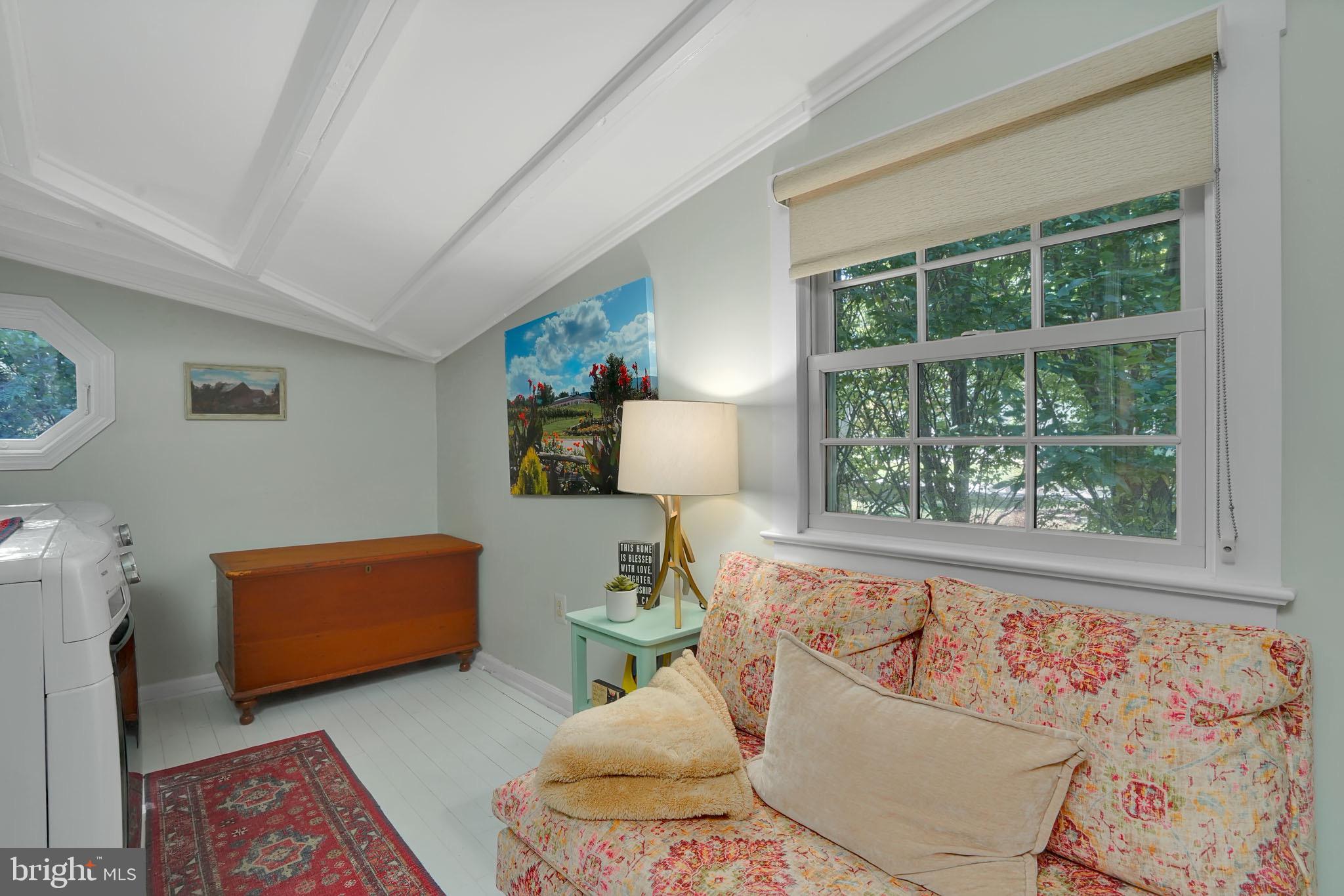 100 GARDEN COTTAGE LANE