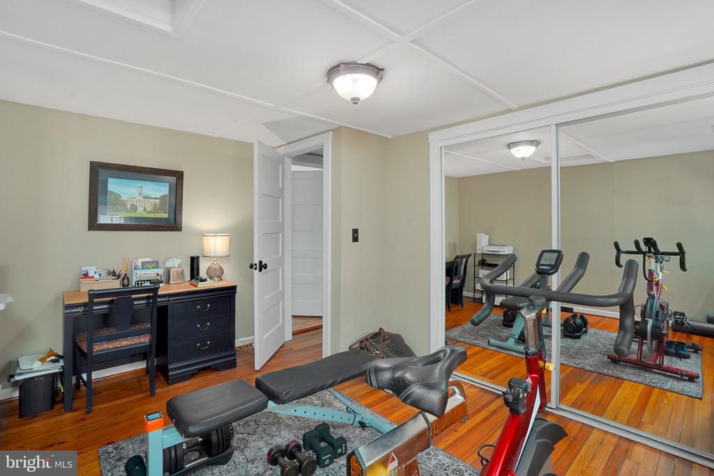100 GARDEN COTTAGE LANE