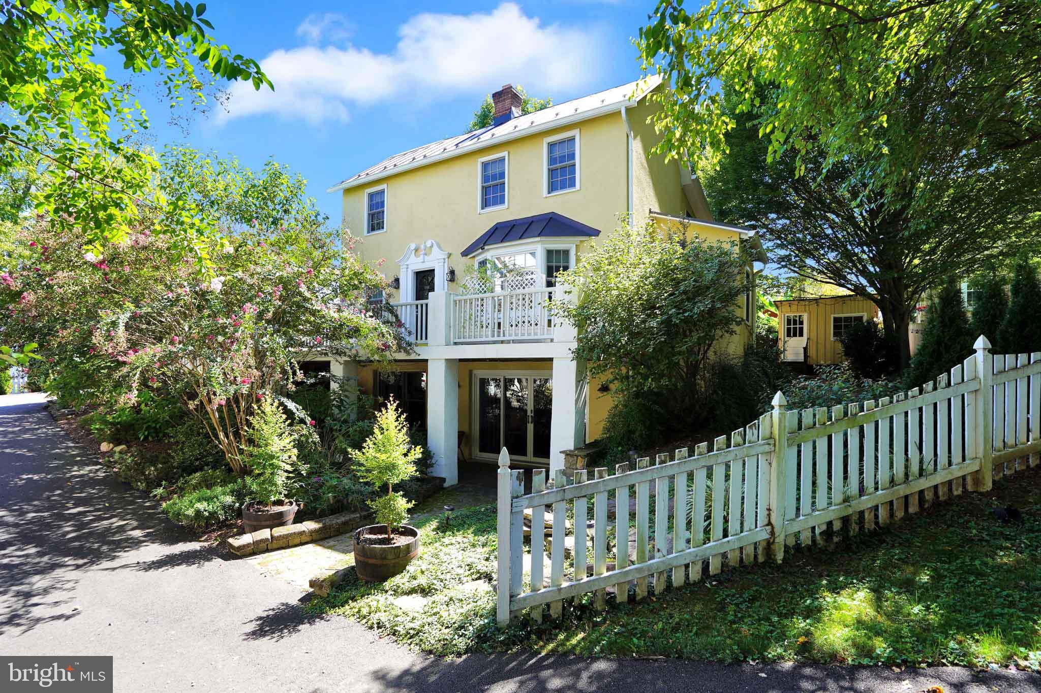 100 GARDEN COTTAGE LANE