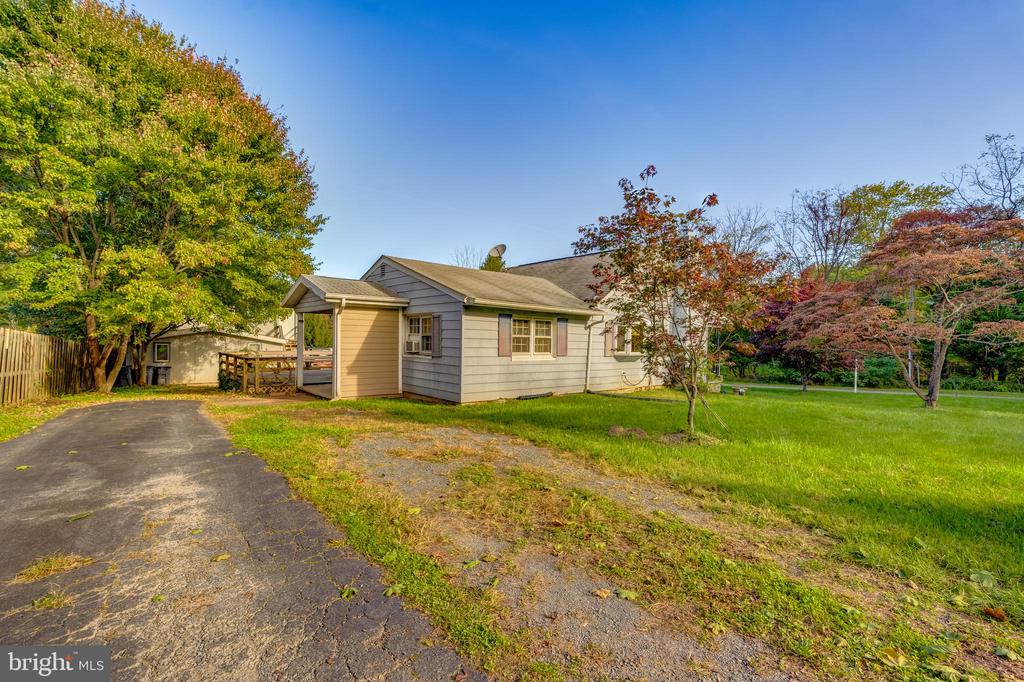 39990 PEACOCK CIRCLE,LOUDOUN
