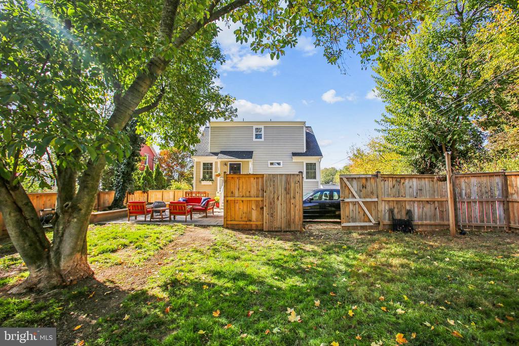 200 S MAPLE AVENUE