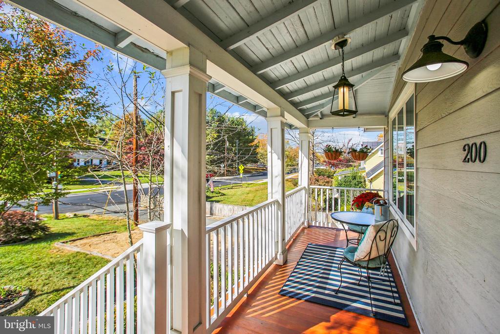200 S MAPLE AVENUE