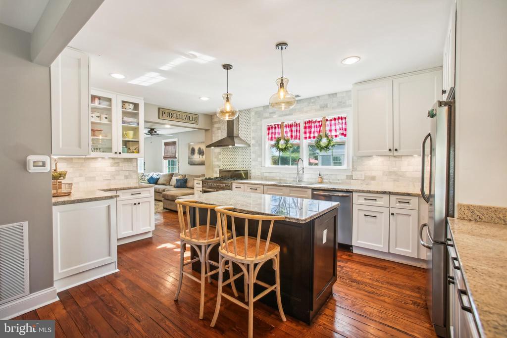 200 S MAPLE AVENUE