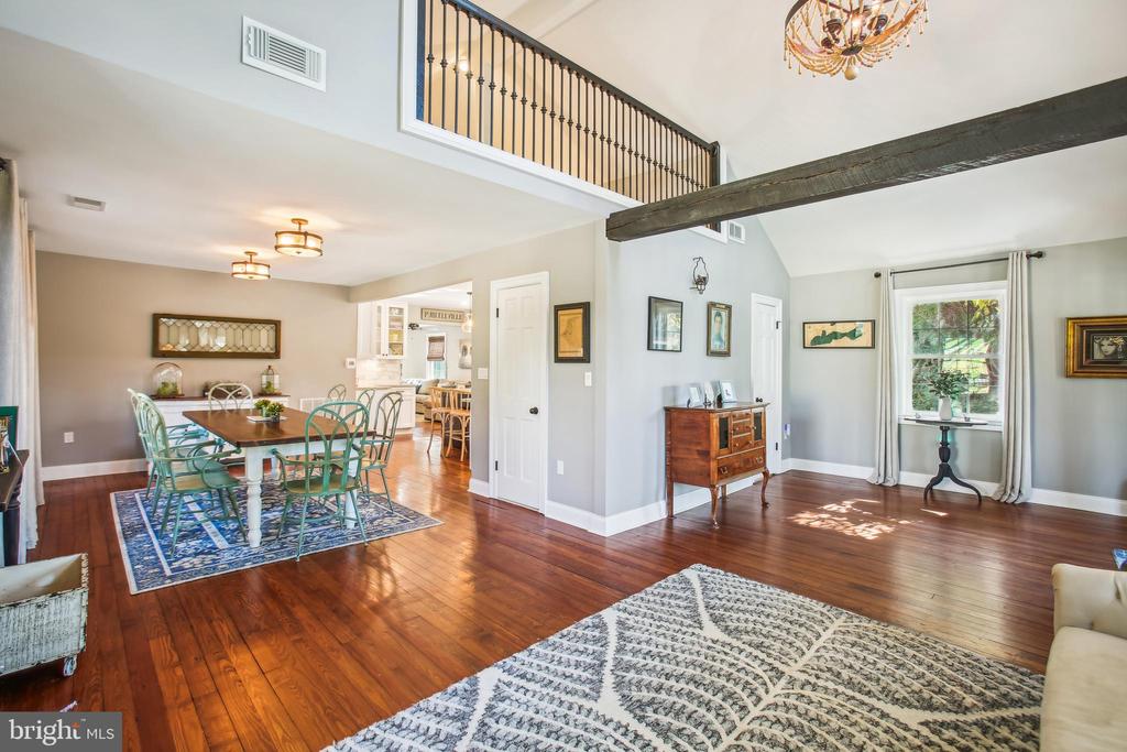 200 S MAPLE AVENUE