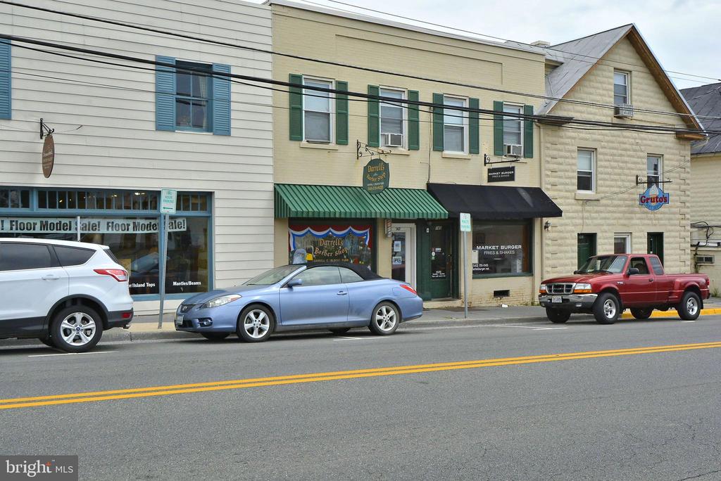 200 S MAPLE AVENUE