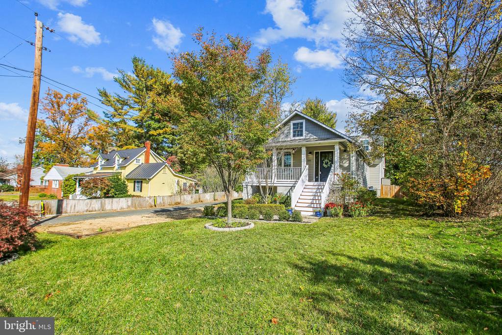 200 S MAPLE AVENUE
