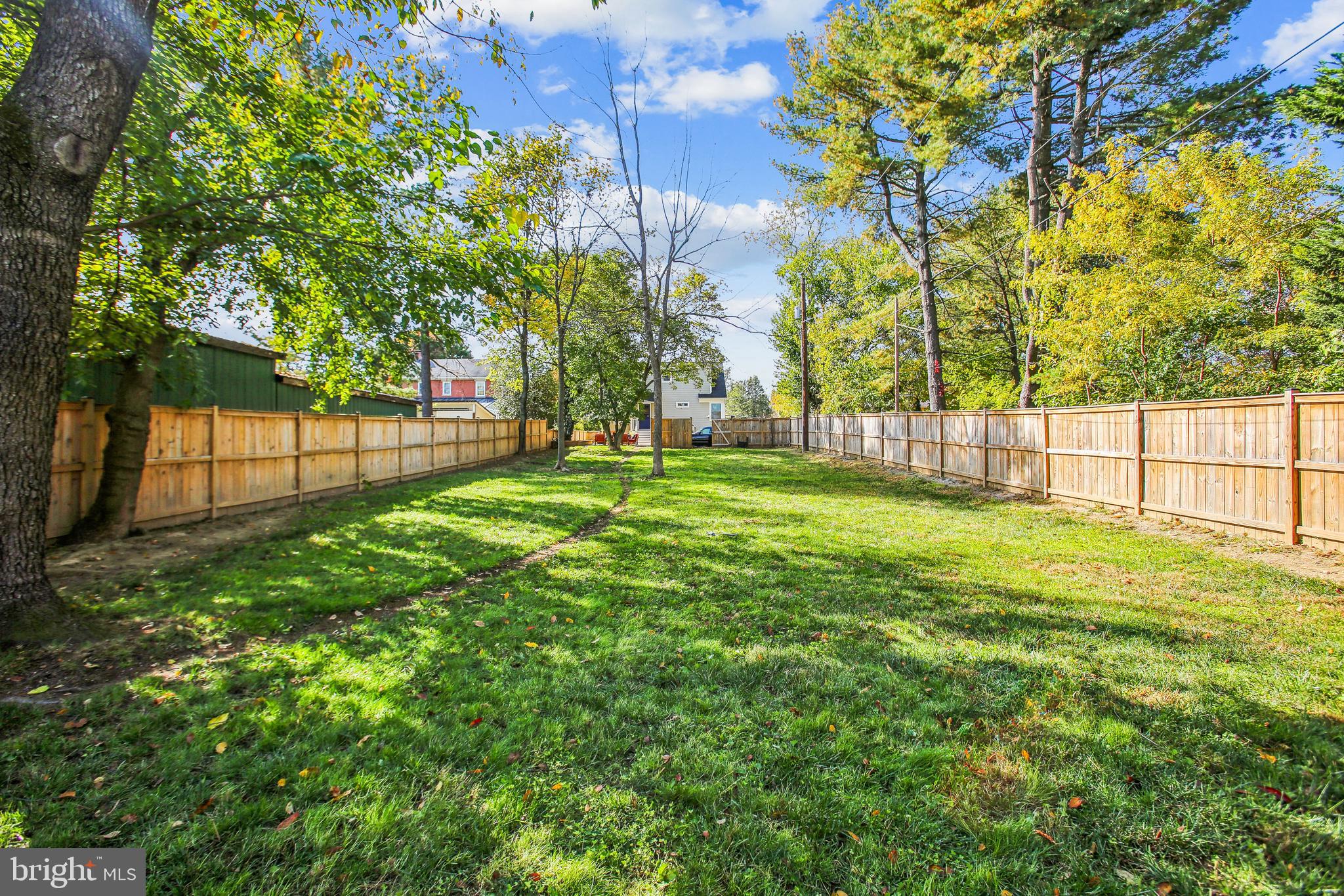 200 S MAPLE AVENUE