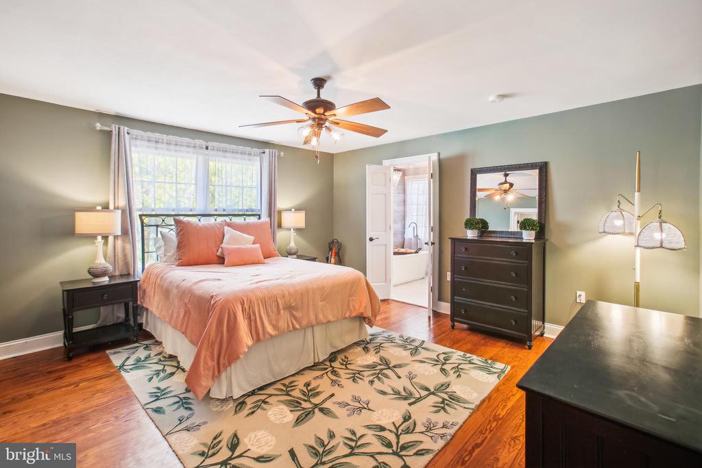 200 S MAPLE AVENUE